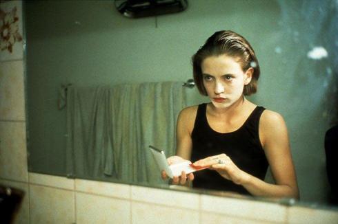 Nan-Goldin-Amanda-in-the-Mirror-1992