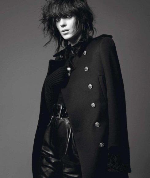 Kati-Nescher-by-David-Sims-Le-Noir-Dans-La-Peau-Vogue-Paris-November-2012-5-800x947