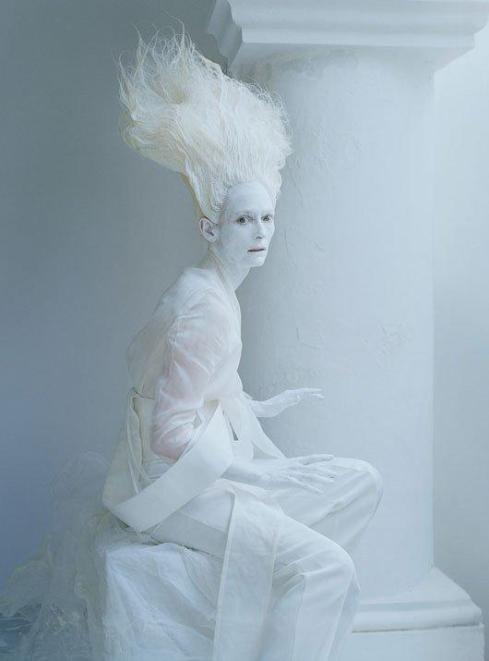 cess-tilda-swinton-tim-walker-las-pozas-05-l