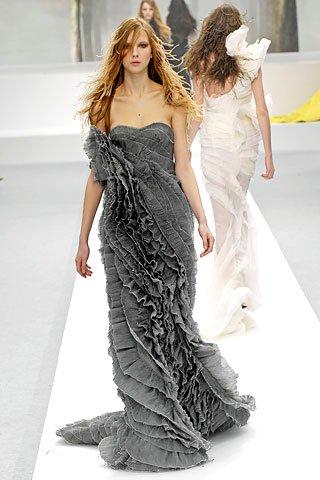 Nina Ricci Fall 2007 Ready-to-Wear Collection Slideshow on Style.com (2)