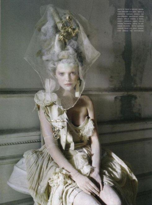 stella-tennant-imogen-morris-clarke-by-tim-walker-for-vogue-italy-march-2010-lady-grey-10