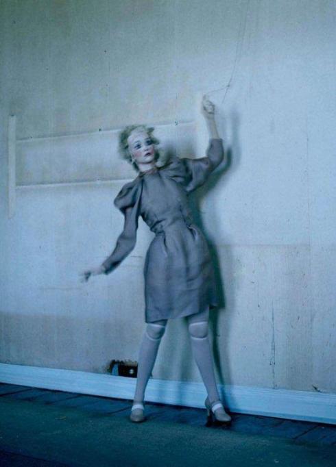 tim-walker-mechanical-dolls09
