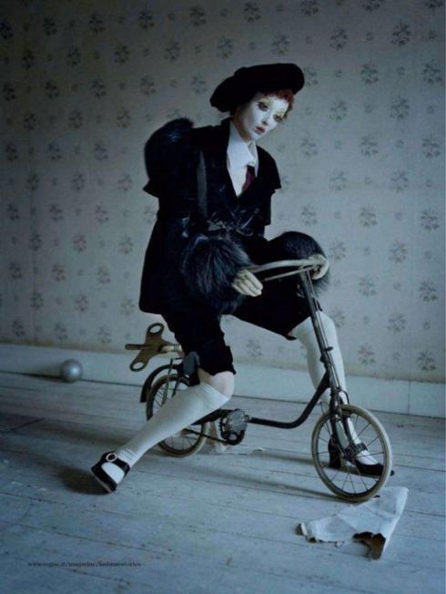 tim-walker-mechanical-dolls11