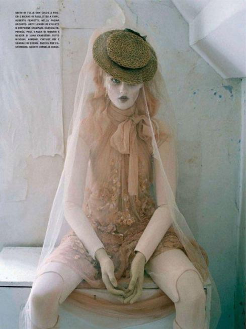 tim-walker-mechanical-dolls15