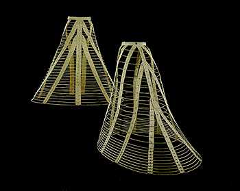 1865-8_hoop_skirts-horsehair