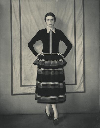 Model-Dinarzade-in-a-dress-by-Poiret-Edward-Steichen-10