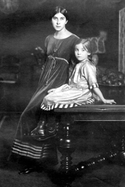 1911-with-her-daughter-Rosine-age-5_-Madame-Poiret-wears-a-gray-velvet-afternoon-dress-called-Toujours-Poiret-en-famille-November-1922