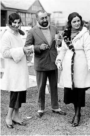 Poiret arriving in England