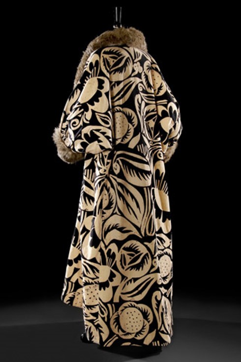 Poiret La Perse coat, 1911. Textile design by Raoul Dufy.