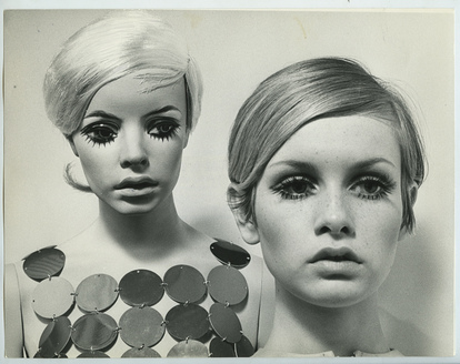 Twiggy and her mannequin by Rootstein