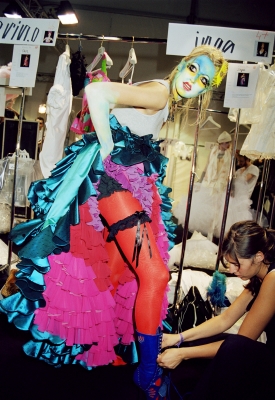 Backstage-Dior-Roxanne-Lowit3