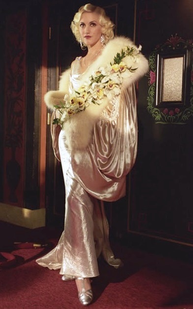 Gwen Stefani as Jean Harlow in The Aviator 2004.
