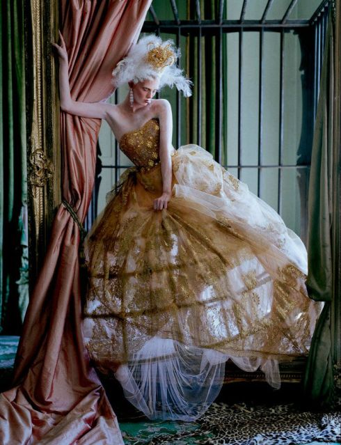 karen-elson-edie-campbell-by-tim-walker-for-love-magaine-10-fall-winter-2013-2014-6