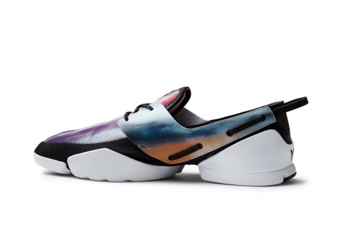 Spring-Summer-2014-footwear-by-Y-3-and-Peter-Saville-for-Adidas_dezeen_ss_141