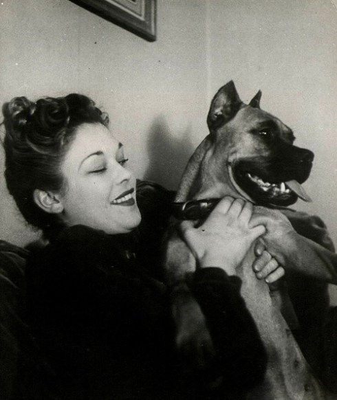 The Russian model Lud, a favorite of Horst 1939 photographer unknown.