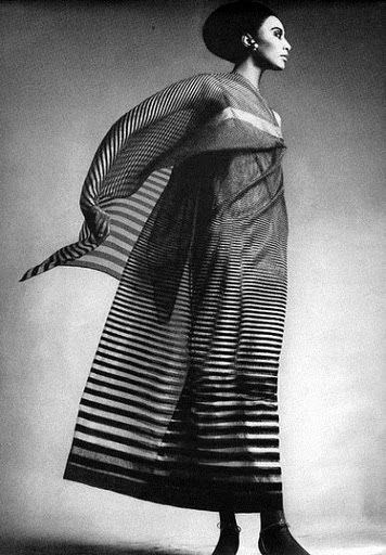Donyale Luna, ph. Richard Avedon, HARPER'S BAZAAR APRIL 1965