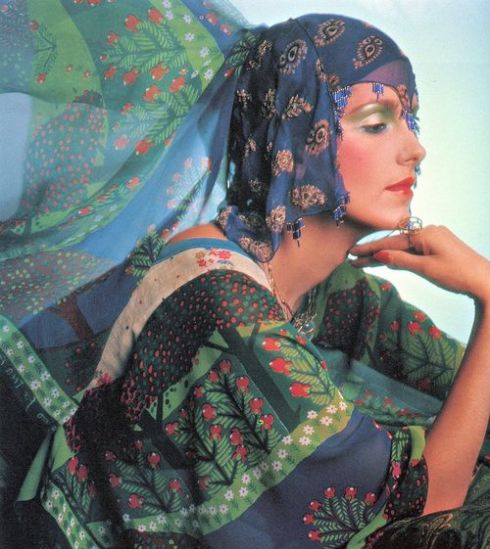 Thea-Porter-Vogue-1975-April-Barry-Lategan