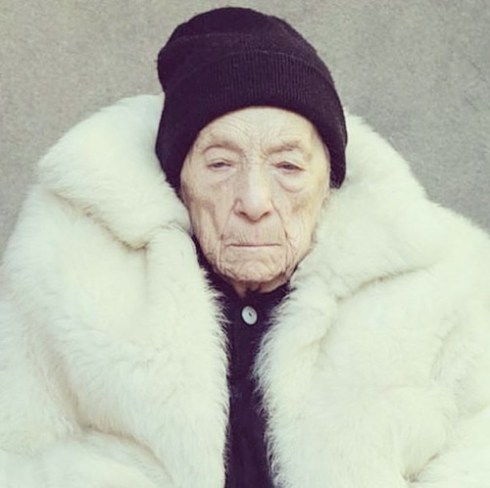 louise-bourgeois-by-alex-van-gelder-for-w-magazine-2010